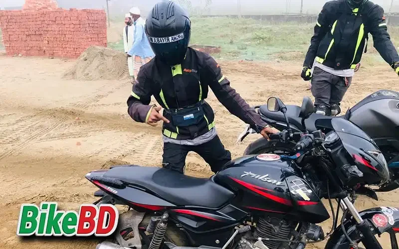 Bajaj Pulsar 150 2300 KM